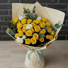 Букет цветов из:  Розы в Каменецкий