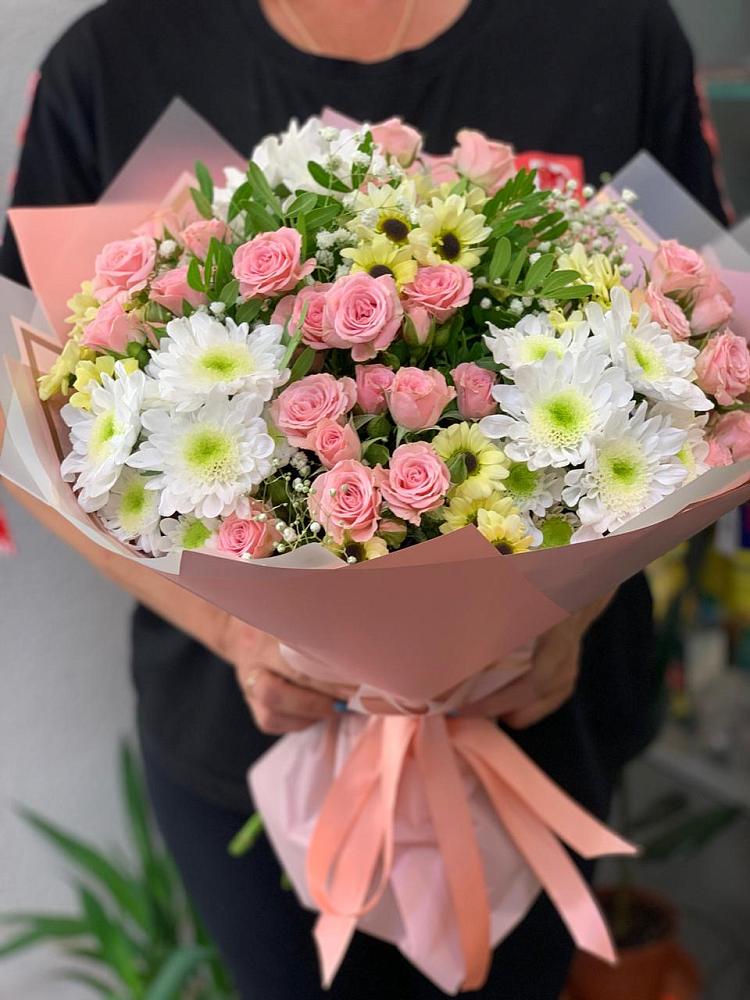 Букет цветов из: Розы и Хризантемы в Каменецкий