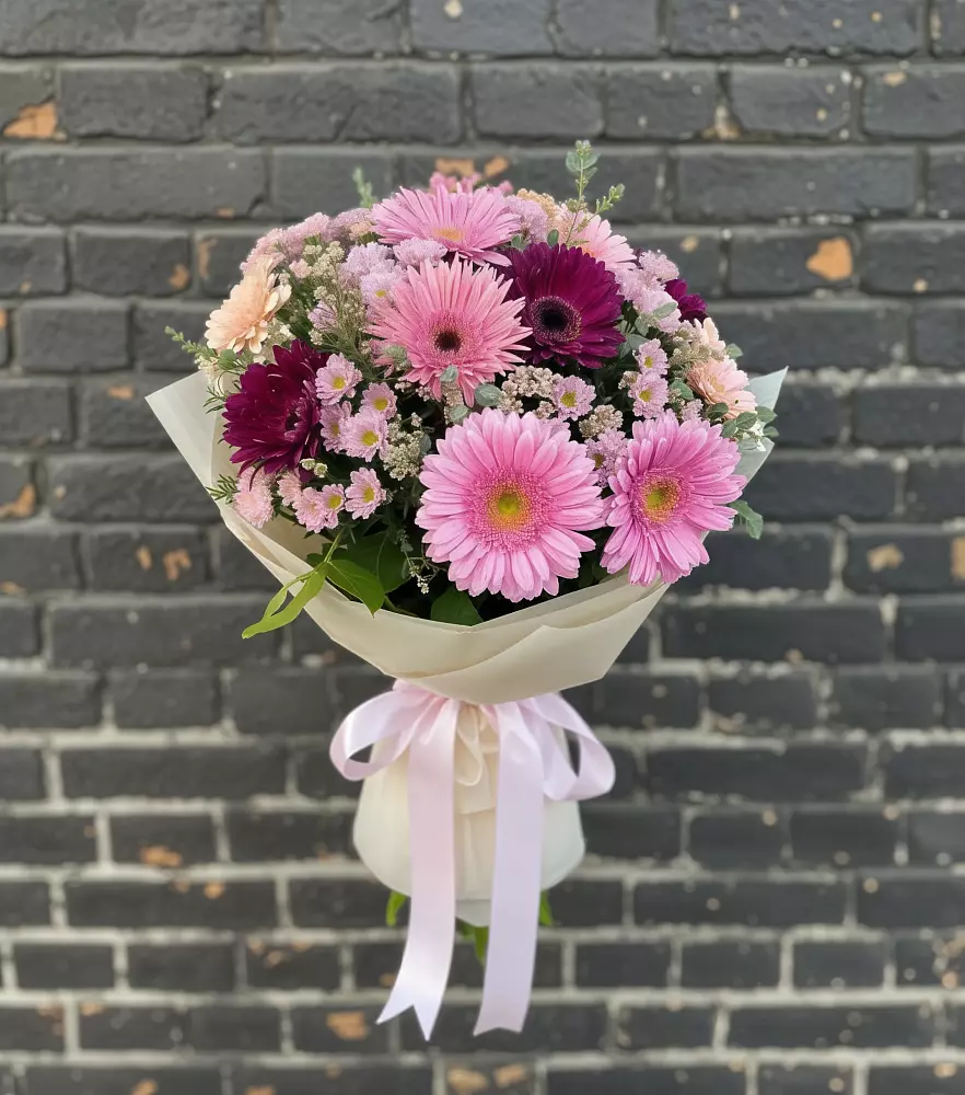 Букет цветов из: Герберы и Хризантемы в Каменецкий