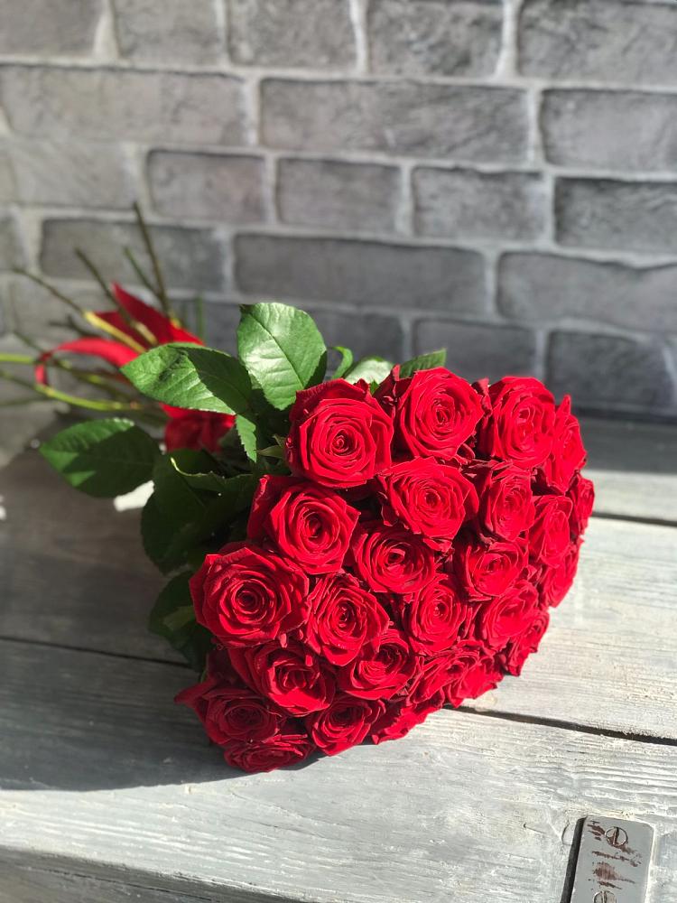 Букет Красные розы Фридом в Каменецкий