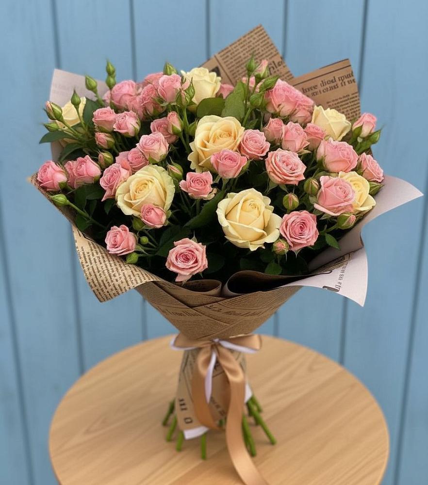 Букет цветов из: Розы в Каменецкий