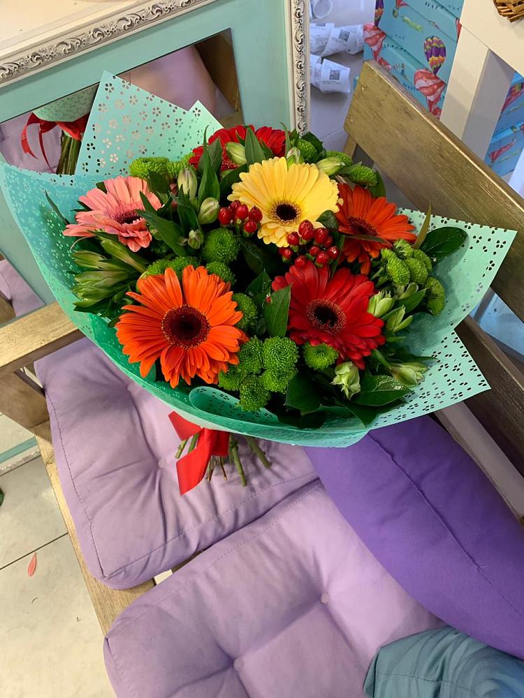 Букет цветов из: Герберы, Хризантемы и Альстромерии в Каменецкий