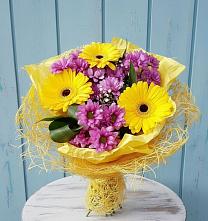 Букет цветов из:  Хризантемы и Герберы в Каменецкий
