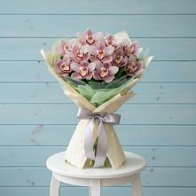 Букет цветов из:  Орхидеи и Розы #REPLACE_PRED# Каменецкий