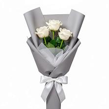 Букет 3 белые розы в Каменецкий