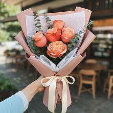 Букет цветов из:  Розы в Каменецкий