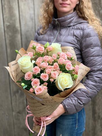 Букет цветов из: Розы в Каменецкий