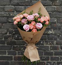 Букет цветов из:  Розы в Каменецкий