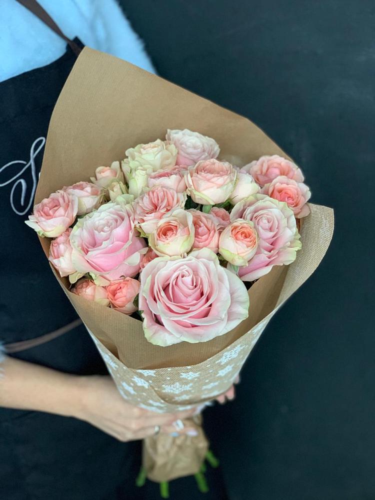 Букет цветов из: Хризантемы и Розы в Каменецкий