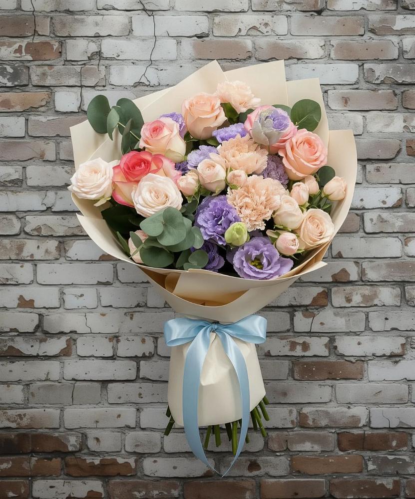 Букет цветов из: Розы, Лизиантусы и Гвоздики в Каменецкий