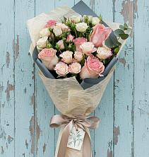 Букет цветов из:  Розы в Каменецкий