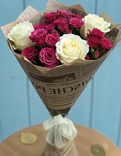 Букет цветов из:  Розы в Каменецкий