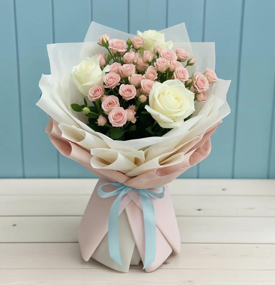 Букет цветов из: Розы в Каменецкий