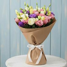 Букет цветов из:  Лизиантусы в Каменецкий