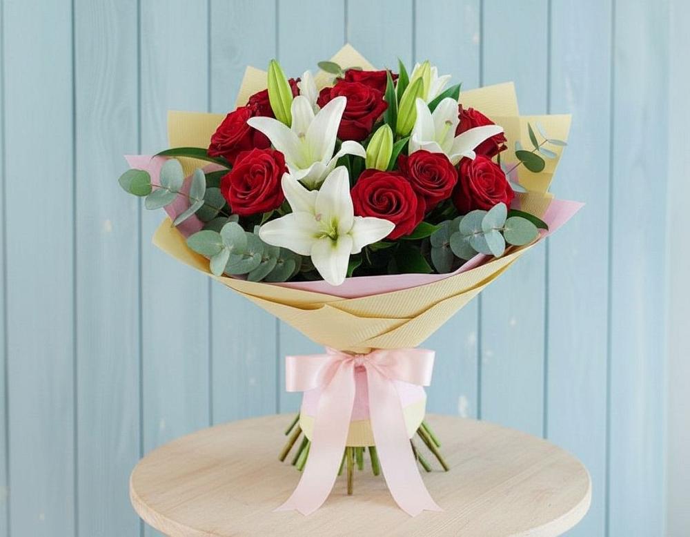 Букет цветов из: Лилии и Розы в Каменецкий